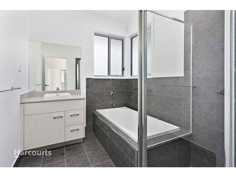 22 Brotheridge Avenue, Calderwood NSW 2527
