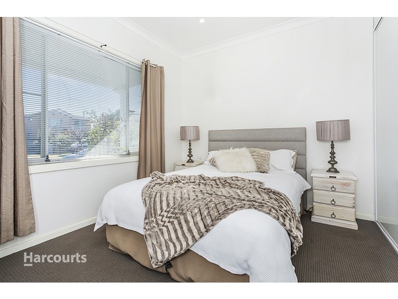 11 Lakeview Parade, Primbee NSW 2502