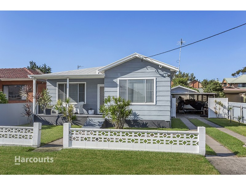 11 Lakeview Parade, Primbee NSW 2502