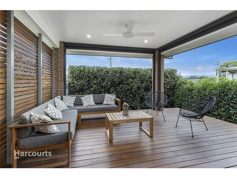 4 Moore Street, Oak Flats NSW 2529