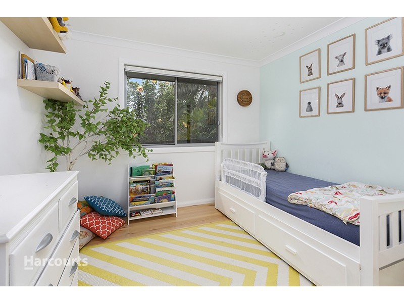 4 Moore Street, Oak Flats NSW 2529