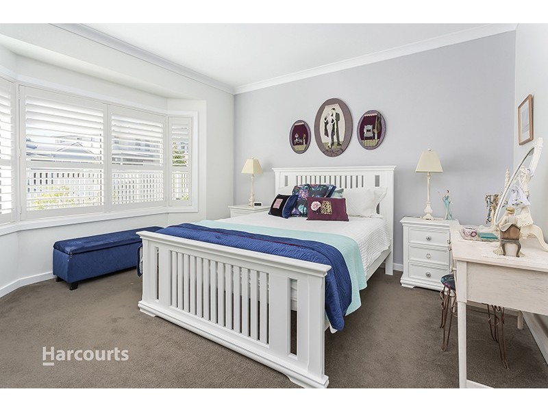 24 Tallowa Street, Tullimbar NSW 2527