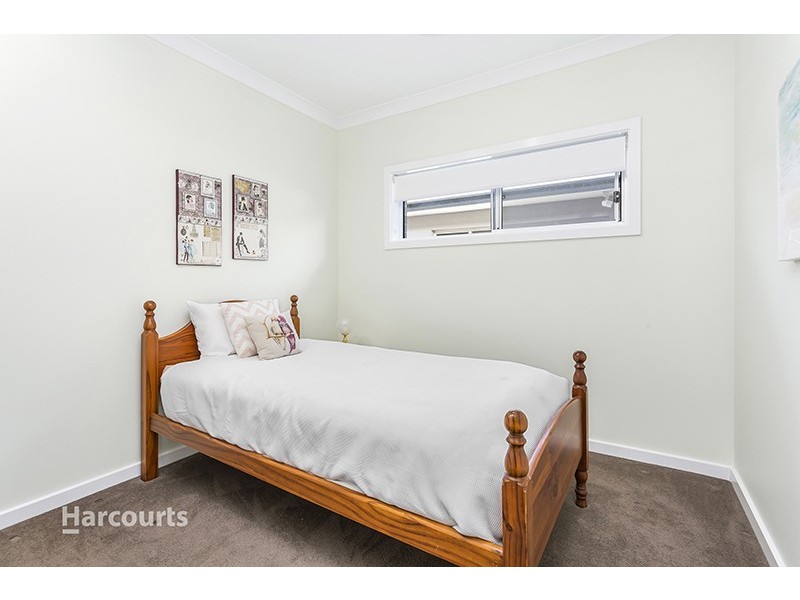 24 Tallowa Street, Tullimbar NSW 2527