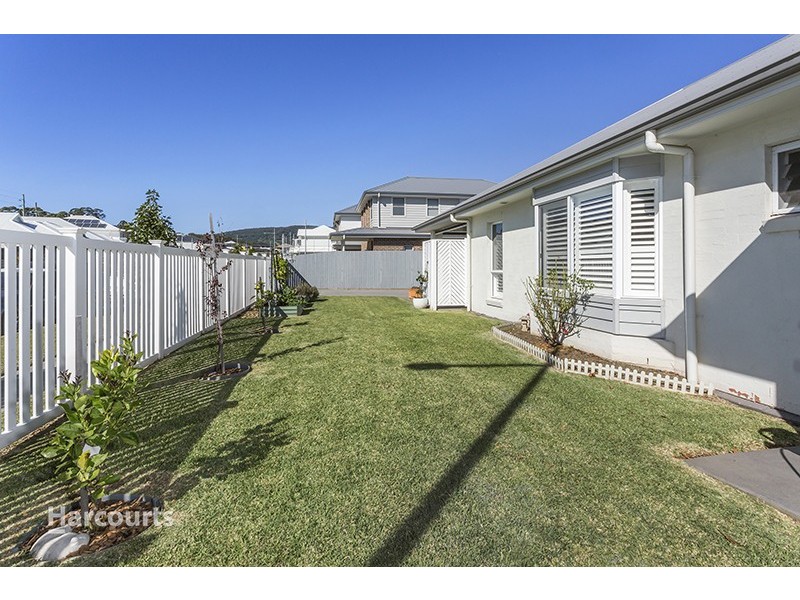 24 Tallowa Street, Tullimbar NSW 2527