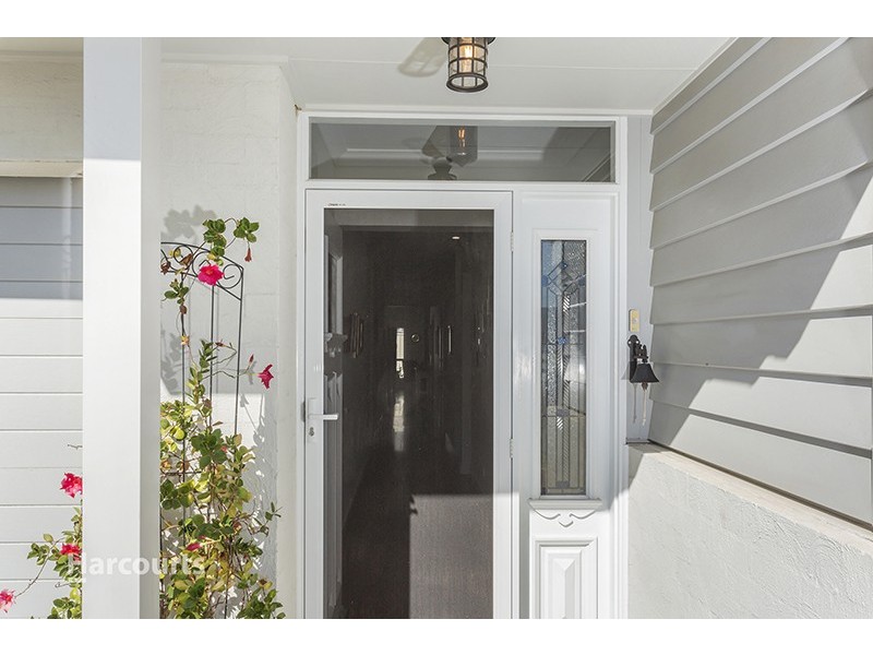 24 Tallowa Street, Tullimbar NSW 2527