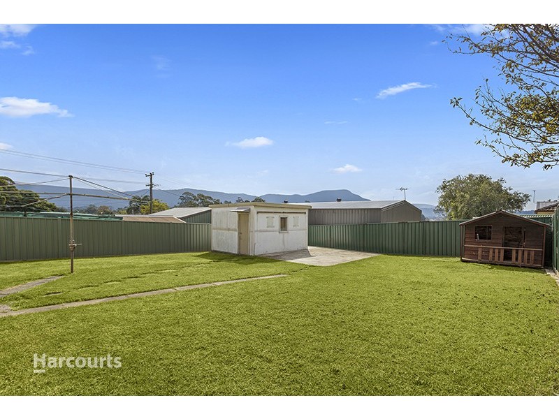 8 Harvey Street, Dapto NSW 2530
