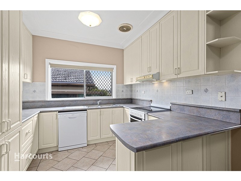 8 Harvey Street, Dapto NSW 2530