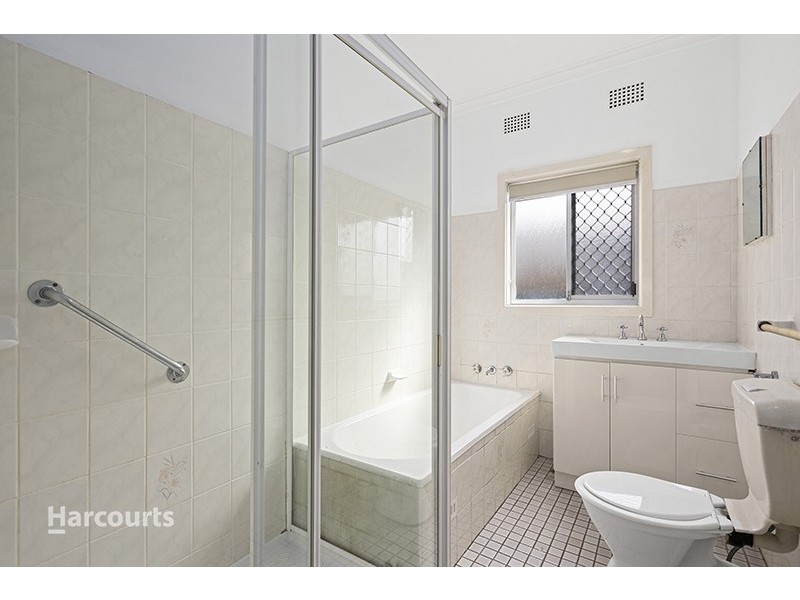 8 Harvey Street, Dapto NSW 2530