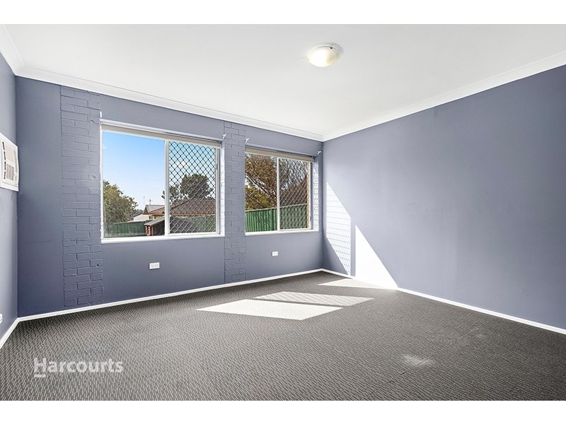 8 Harvey Street, Dapto NSW 2530