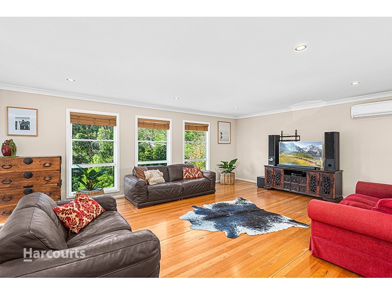 6 Waterford Terrace, Albion Park NSW 2527