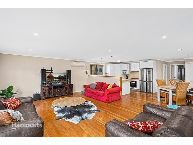 6 Waterford Terrace, Albion Park NSW 2527