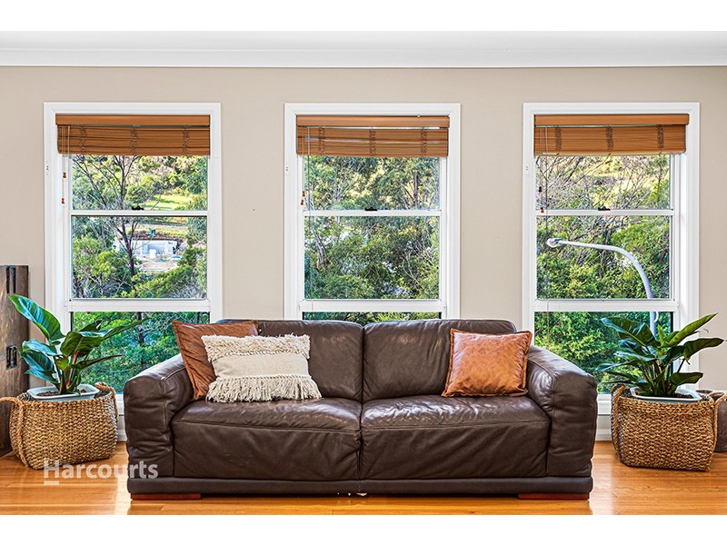 6 Waterford Terrace, Albion Park NSW 2527