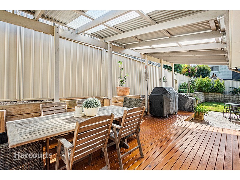 6 Waterford Terrace, Albion Park NSW 2527