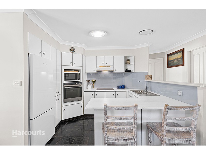 6 Avoca Place, Albion Park NSW 2527