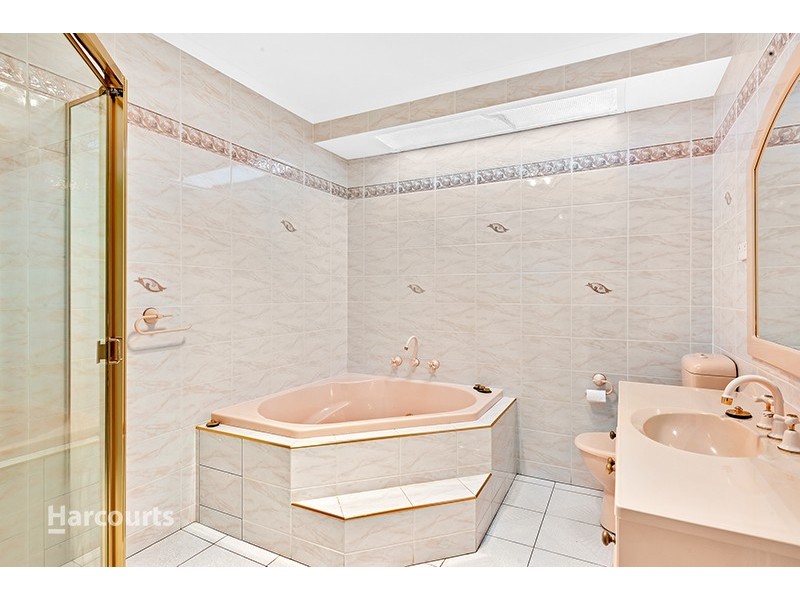 13 Coolawin Crescent, Shellharbour NSW 2529