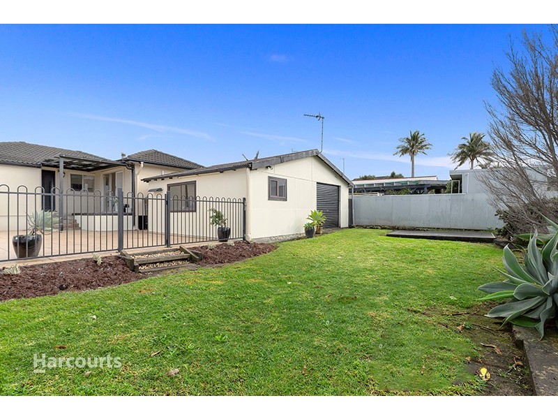 61 Sammat Avenue, Barrack Heights NSW 2528