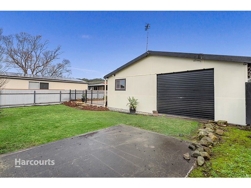 61 Sammat Avenue, Barrack Heights NSW 2528