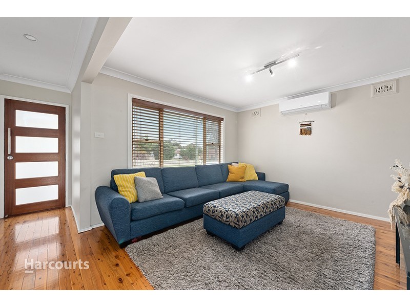 9 Moles Street, Albion Park NSW 2527