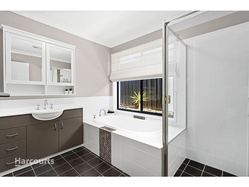 209 Ashburton Drive, Albion Park NSW 2527
