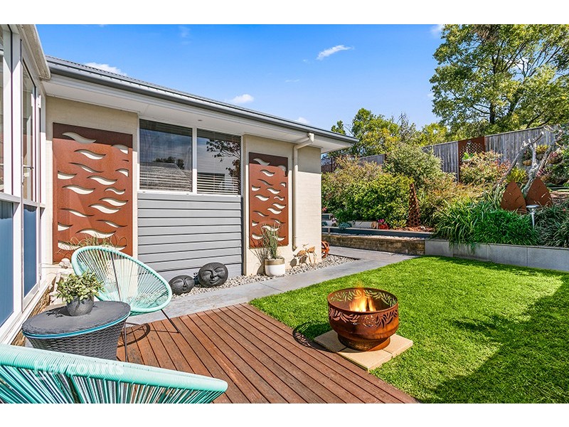111 Esperance Drive, Albion Park NSW 2527