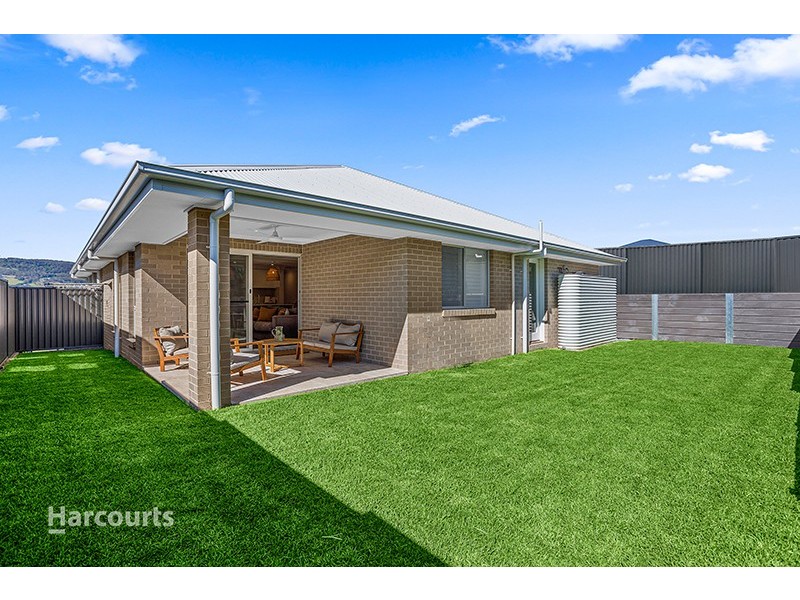 17 McNevin Close, Calderwood NSW 2527