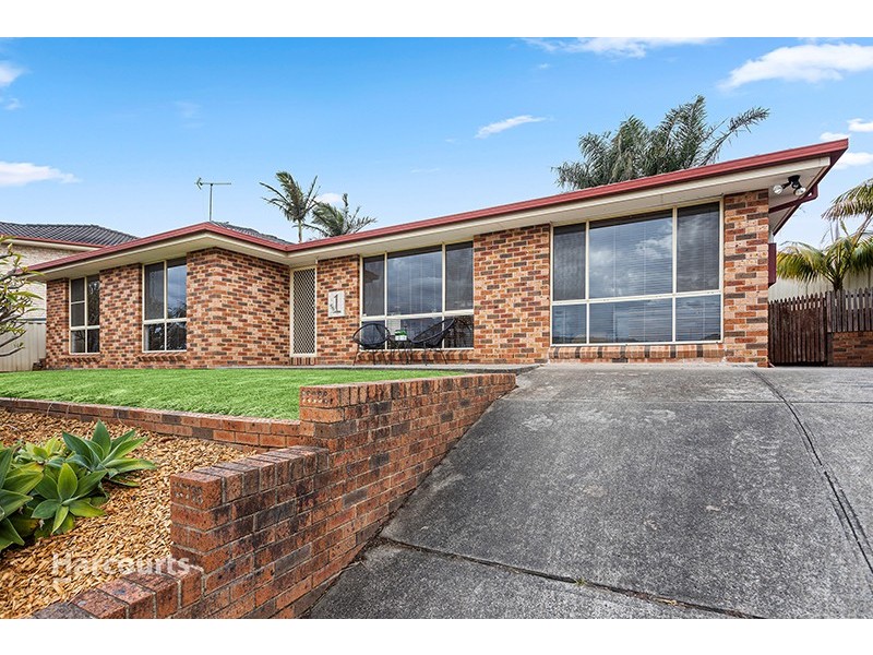 1 Merimbula Close, Flinders NSW 2529