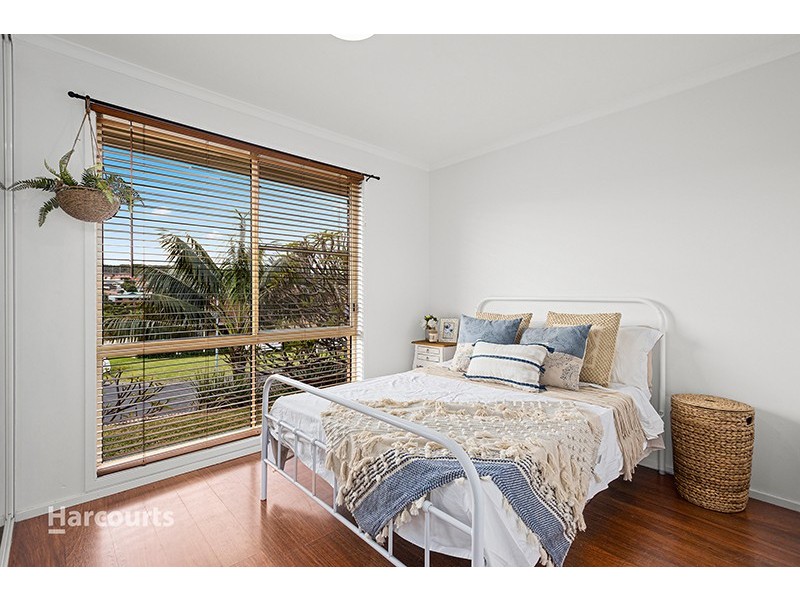 1 Merimbula Close, Flinders NSW 2529