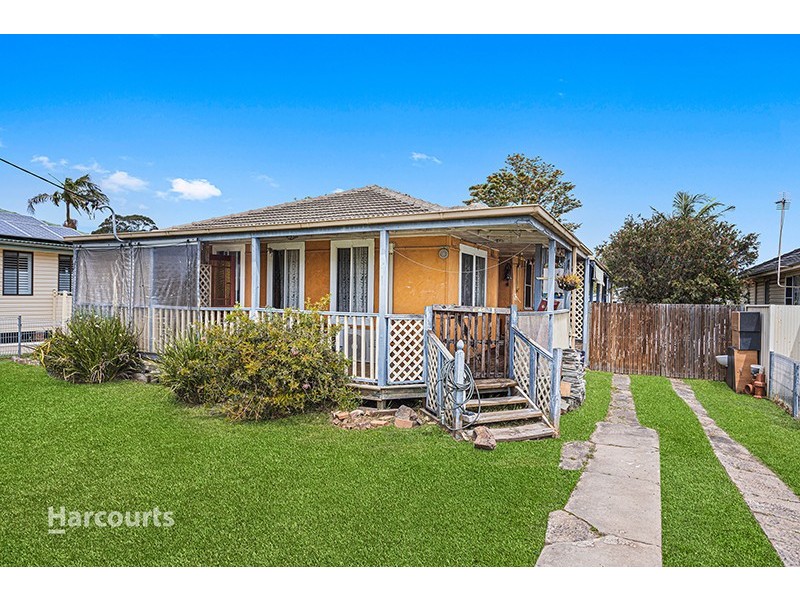 15 Day Street, Lake Illawarra NSW 2528