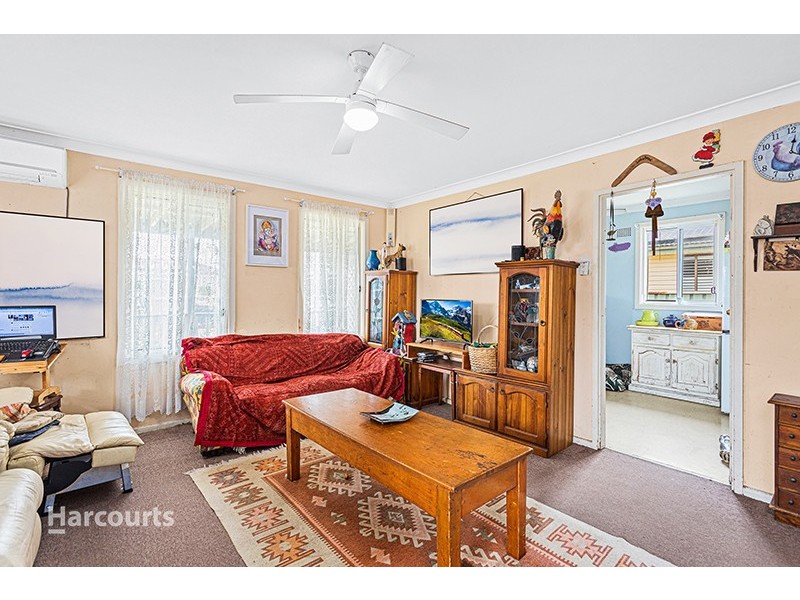 15 Day Street, Lake Illawarra NSW 2528