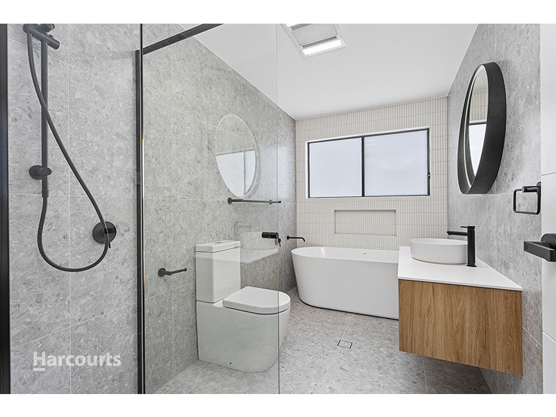 46 Upland Chase, Albion Park NSW 2527