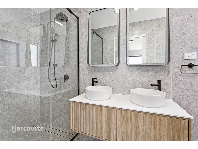 46 Upland Chase, Albion Park NSW 2527