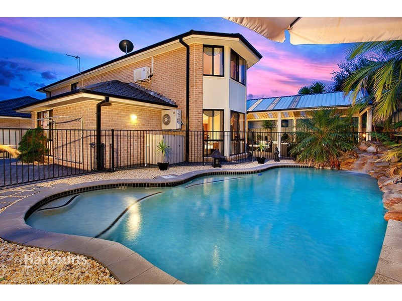 8 Shannon Drive, Albion Park NSW 2527