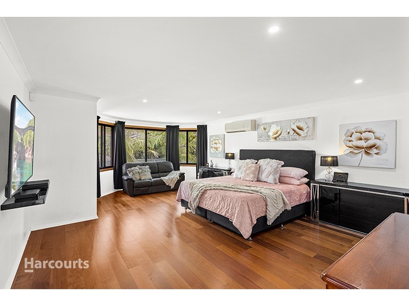 8 Shannon Drive, Albion Park NSW 2527