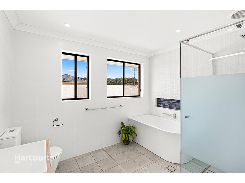 8 Shannon Drive, Albion Park NSW 2527