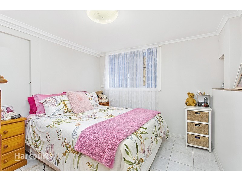 61 Ranchby Avenue, Lake Heights NSW 2502