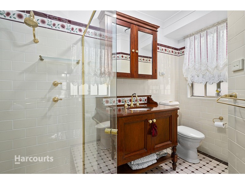 4 Ashburton Drive, Albion Park NSW 2527