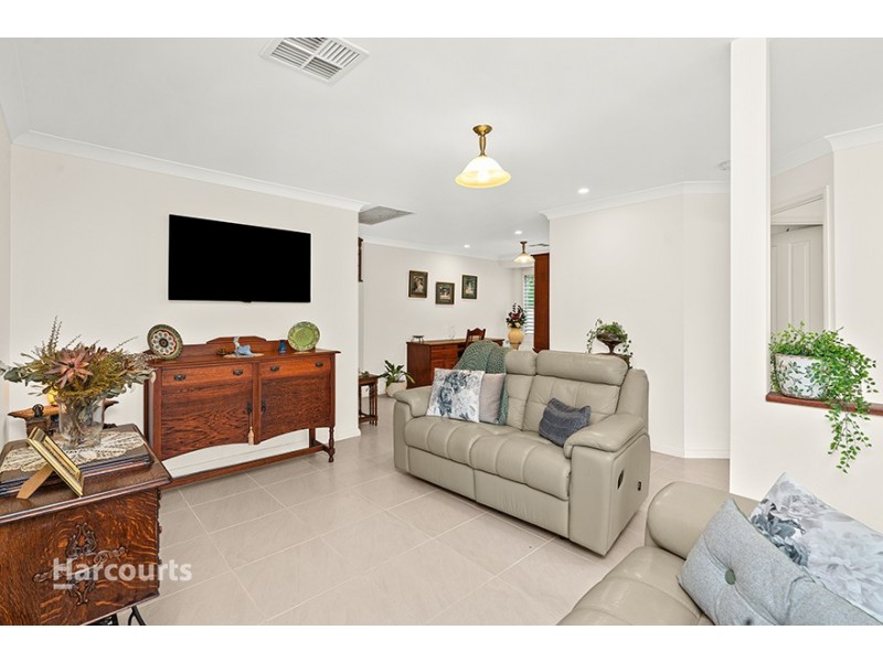 4 Ashburton Drive, Albion Park NSW 2527