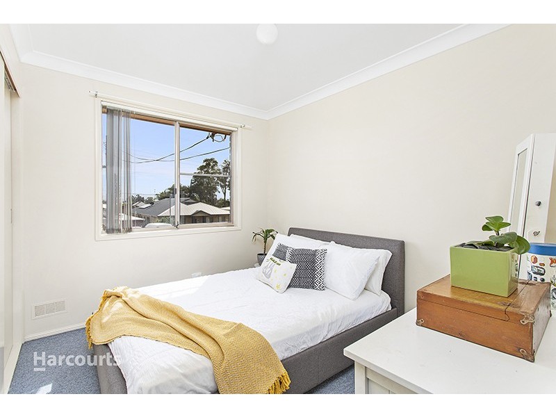 1/63 Parkes Street, Oak Flats NSW 2529