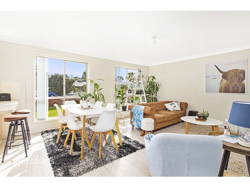 1/63 Parkes Street, Oak Flats NSW 2529