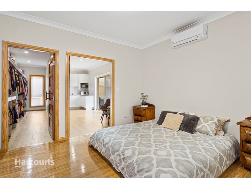 8 State Place, Albion Park NSW 2527