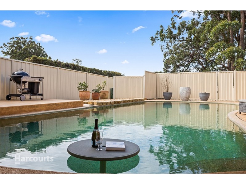 8 State Place, Albion Park NSW 2527