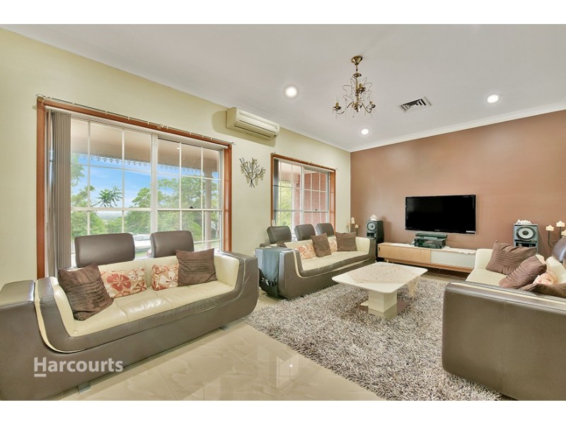 64 Scenic Crescent, Albion Park NSW 2527