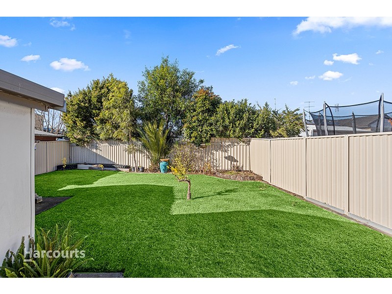 6 Brigadoon Circuit, Oak Flats NSW 2529
