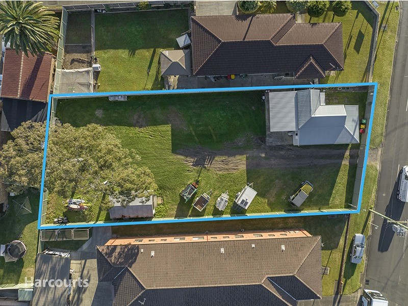 69 Pur Pur Avenue, Lake Illawarra NSW 2528