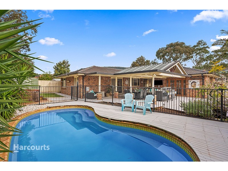 8 Ord Place, Albion Park NSW 2527