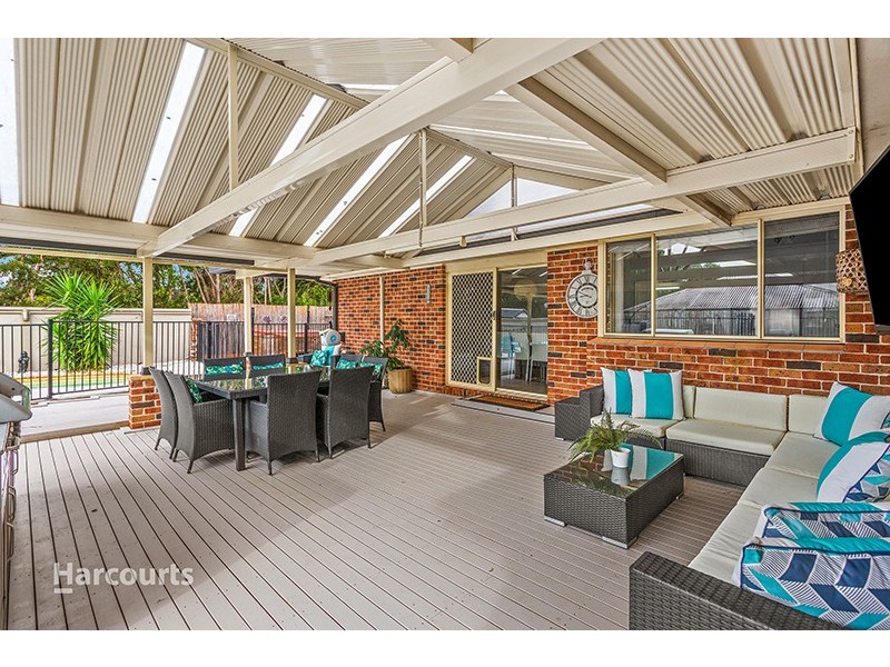 8 Ord Place, Albion Park NSW 2527