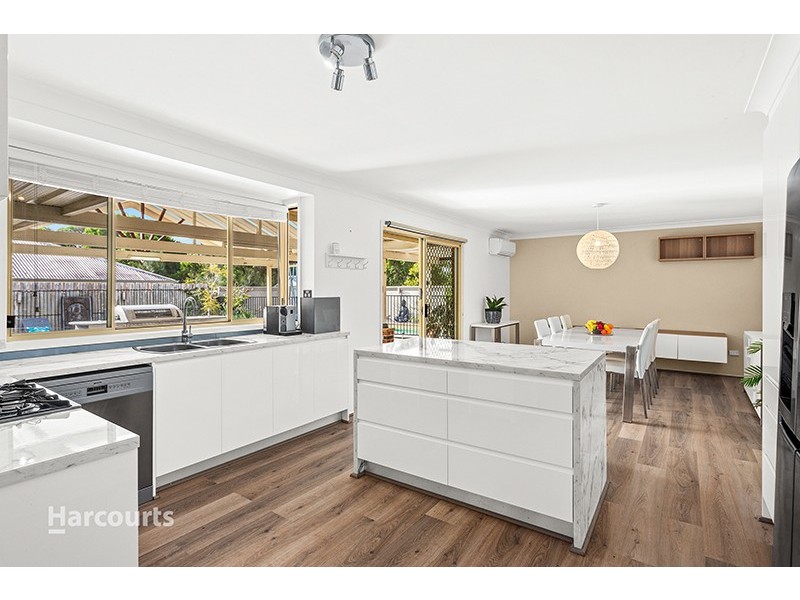 8 Ord Place, Albion Park NSW 2527