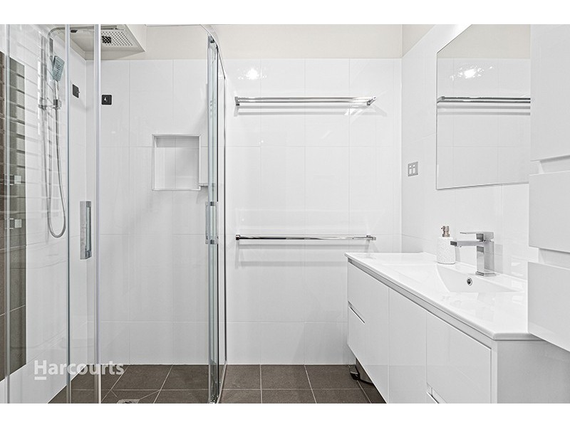 9 Scarborough Circuit, Albion Park NSW 2527