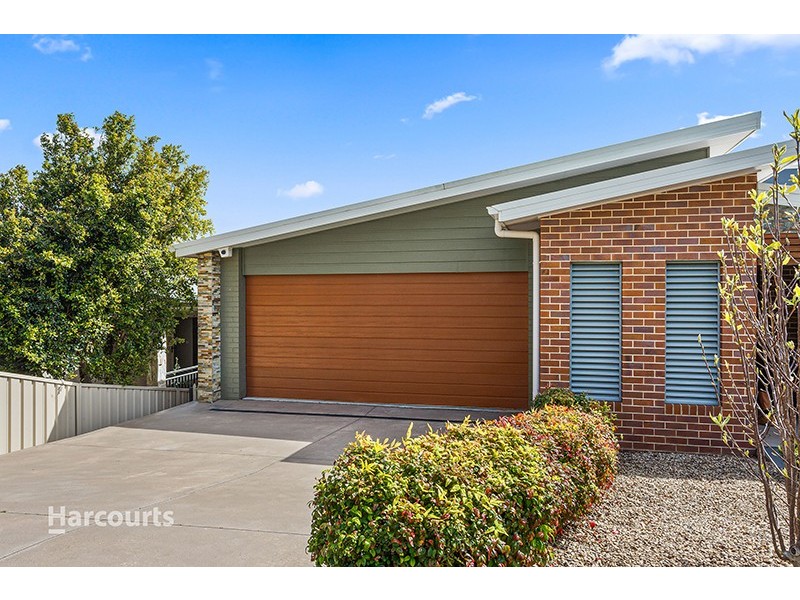15 Chaplin Place, Albion Park NSW 2527