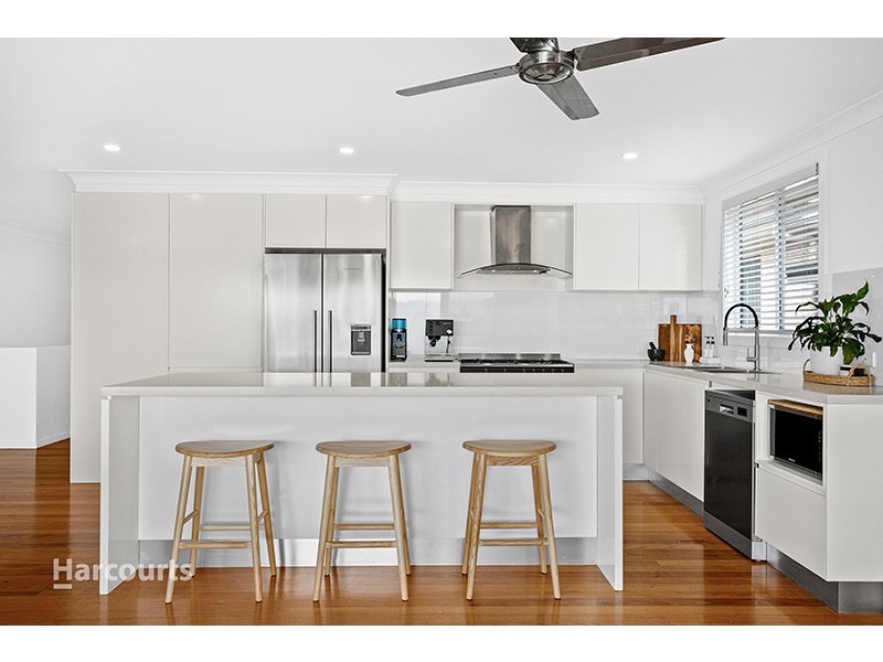 15 Chaplin Place, Albion Park NSW 2527